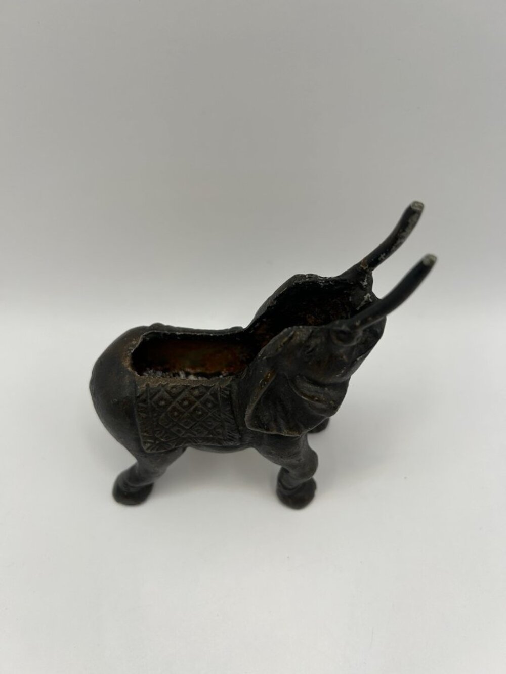 Vintage Heavy Bronze Elephant Trunk Up Open Middle Ash Tray 5“ Paperweight Desk - Picture 2 of 13